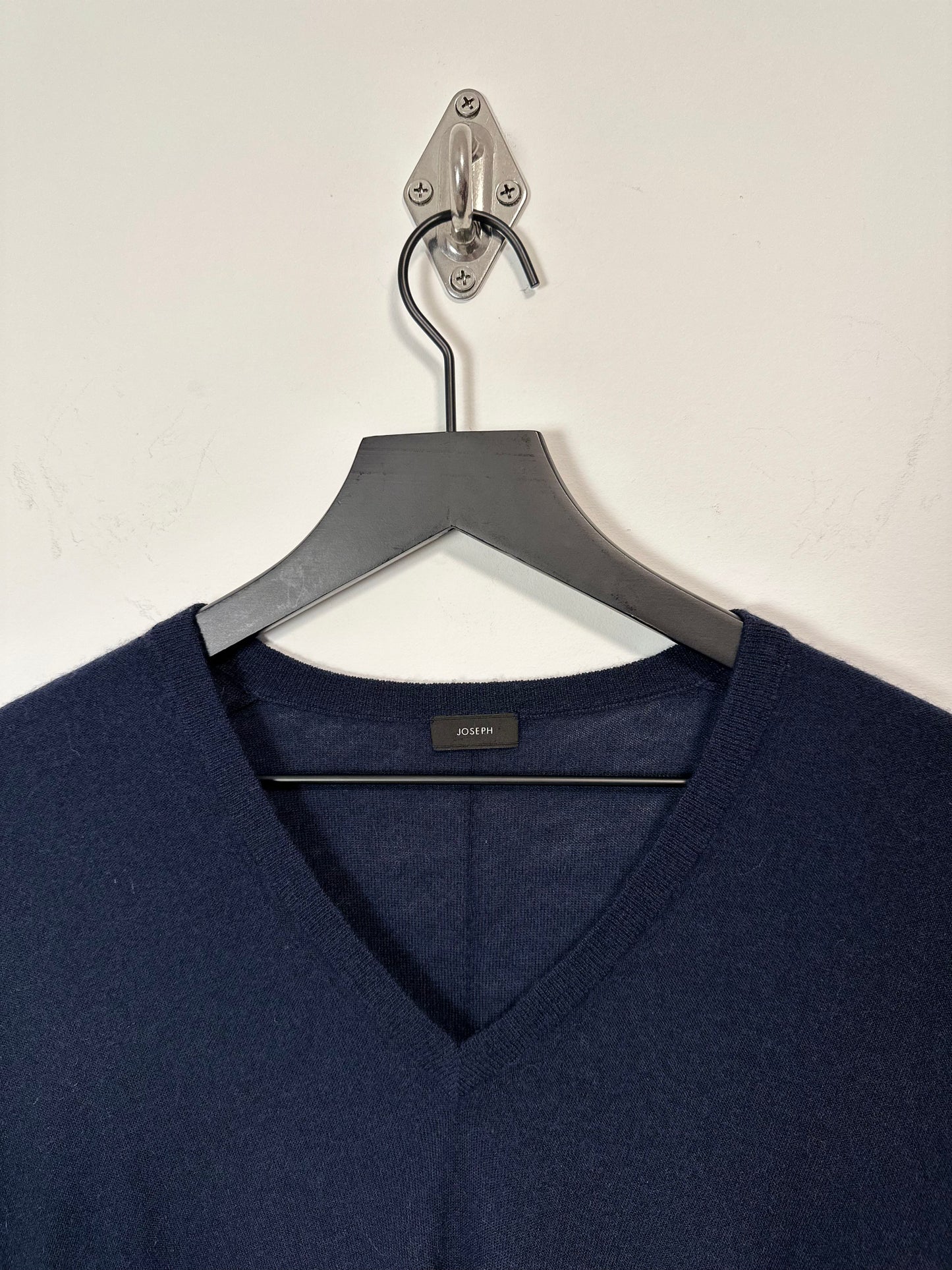 CASHMERE SILK V NECK LIGHTWEIGHT SWEATER