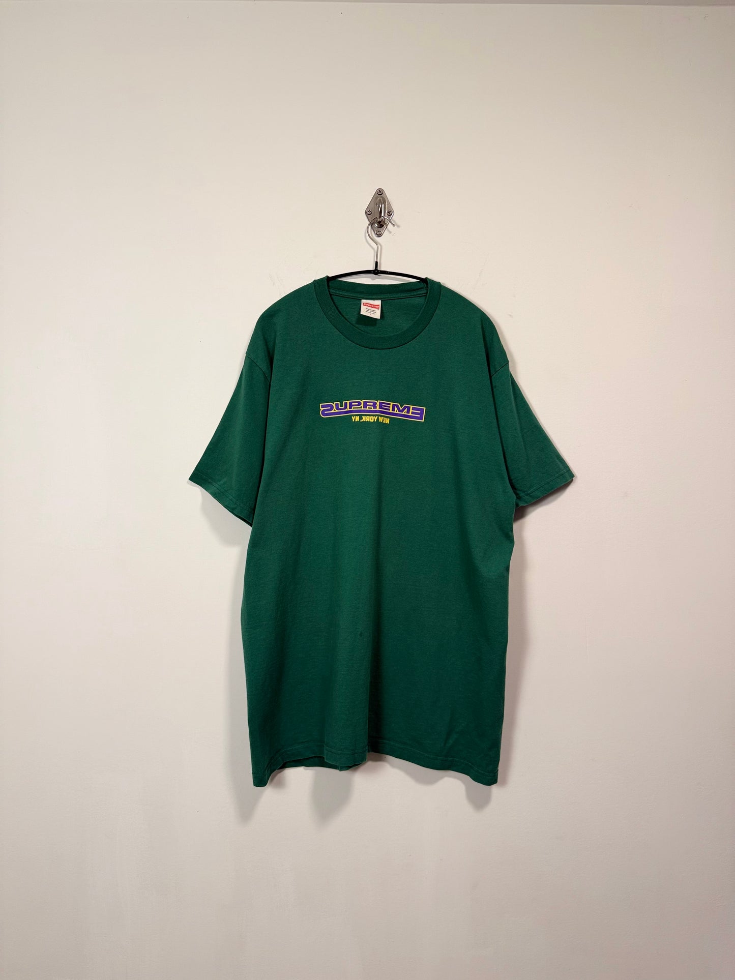 20'S SUPREME GRAPHIC LOGO TEE