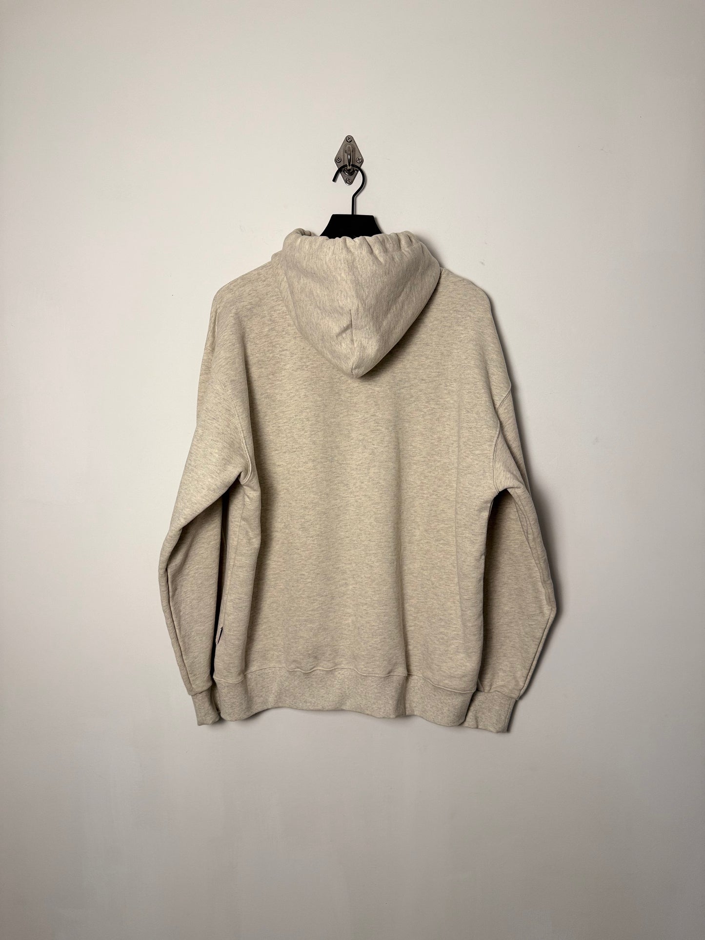 CHARACTER GRAPHIC HOODIE