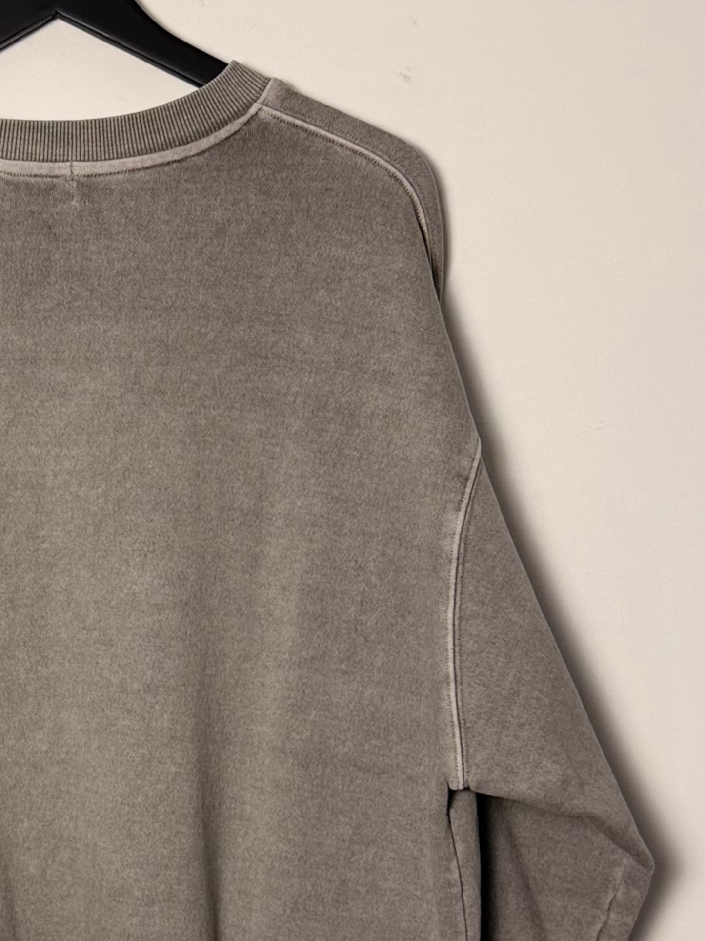 GARMENT DYE SWEATSHIRT