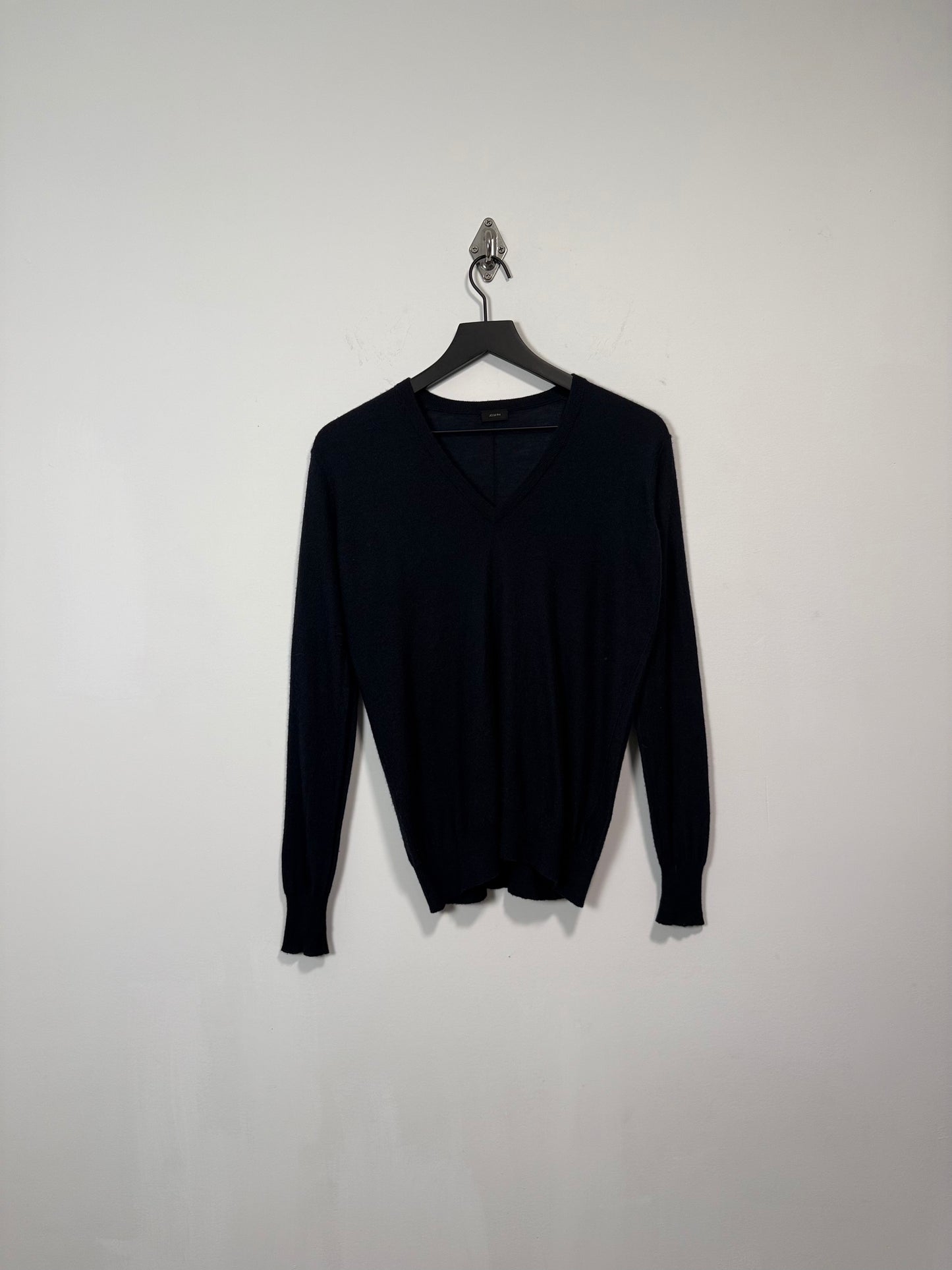 CASHMERE SILK V NECK LIGHTWEIGHT SWEATER
