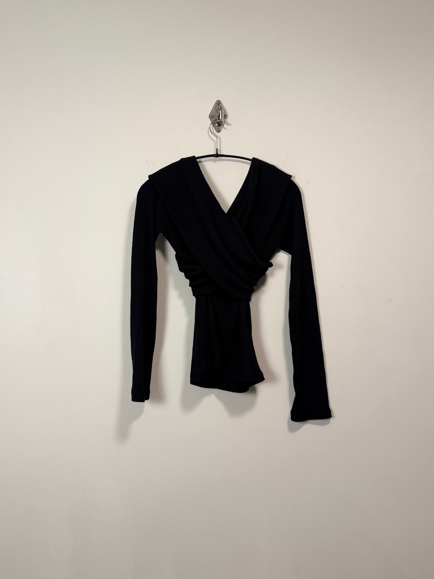 LONG SLEEVE TWIST TOP