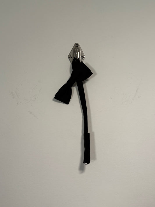 TOM FORD SATIN SILK BOW TIE